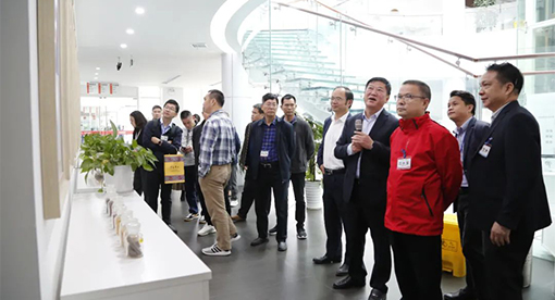 廣西省飼料工業(yè)代表參觀邁安德集團(tuán)