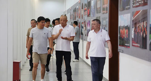 “國(guó)緣V3-2023江蘇企業(yè)籃球聯(lián)賽”揚(yáng)州站在邁安德集團(tuán)活動(dòng)中心開(kāi)賽